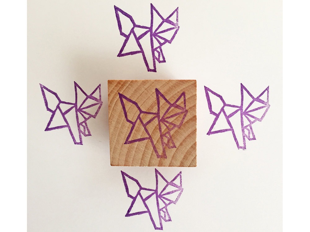 Tampon gravé à la main par Kraftille. Renard origami