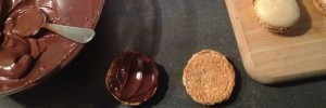 Lire la suite à propos de l’article Macarons chocolat vanille