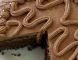 Gâteau au chocolat de fête & Biscuits aux noisettes